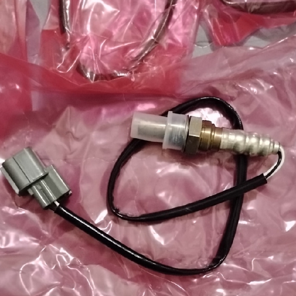 4 PCS oxygen Sensors.